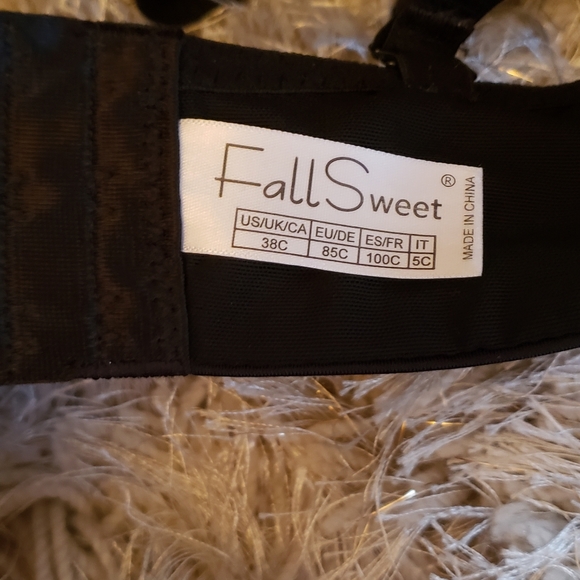 Fall sweet front lace black bra size 38c NWNT - Picture 2 of 6